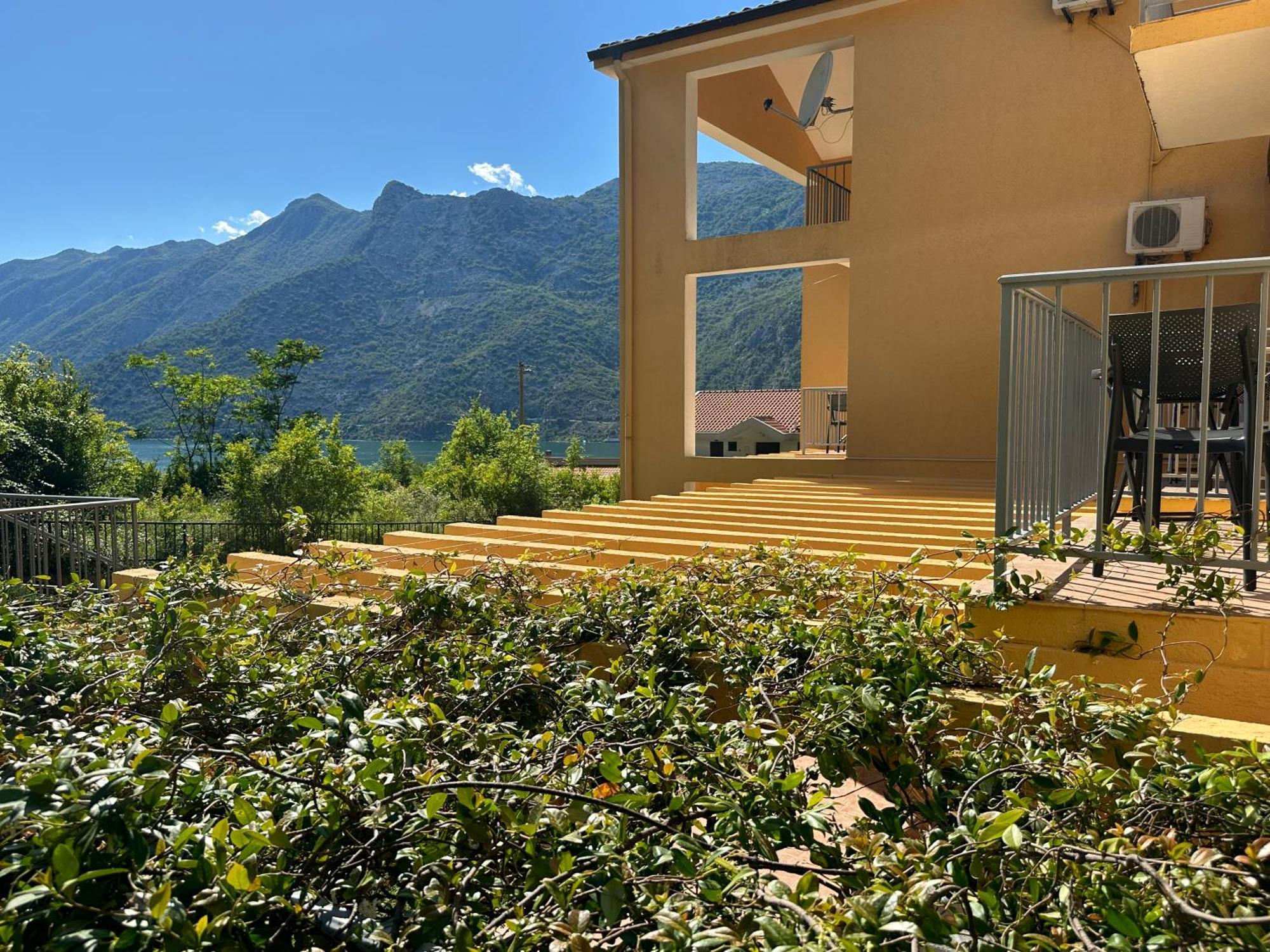 Villa Risan Apartments Εξωτερικό φωτογραφία