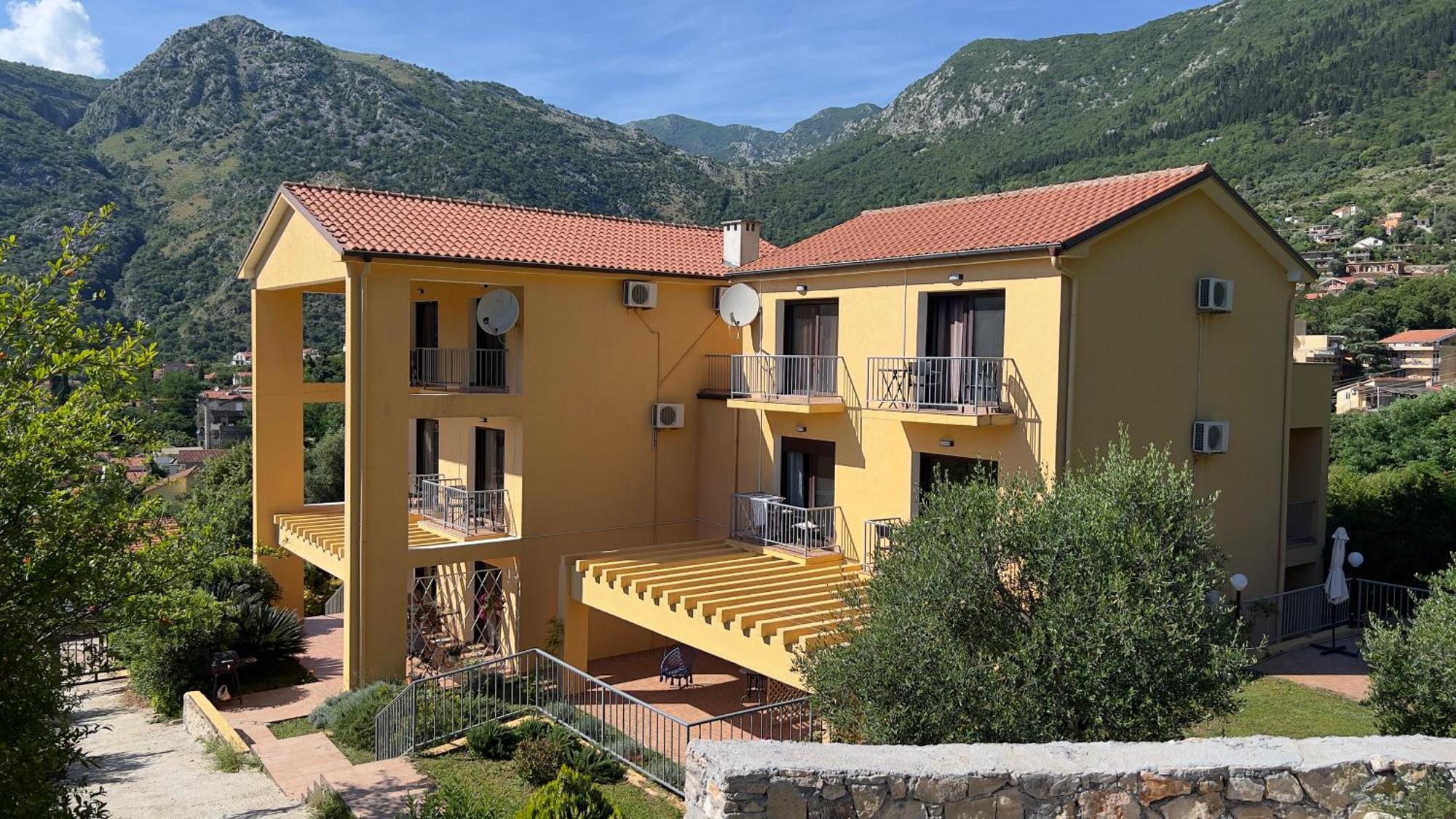 Villa Risan Apartments Εξωτερικό φωτογραφία