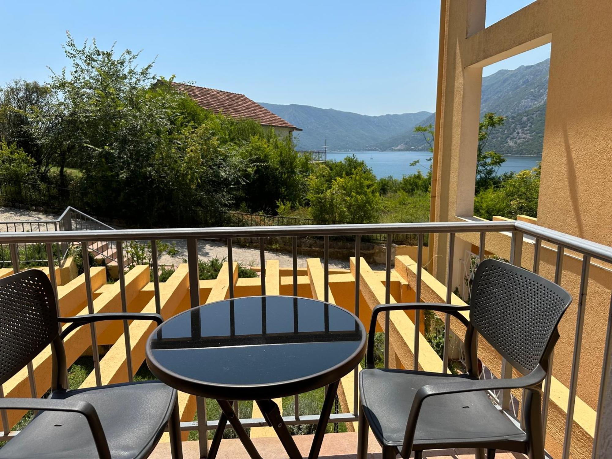 Villa Risan Apartments Εξωτερικό φωτογραφία